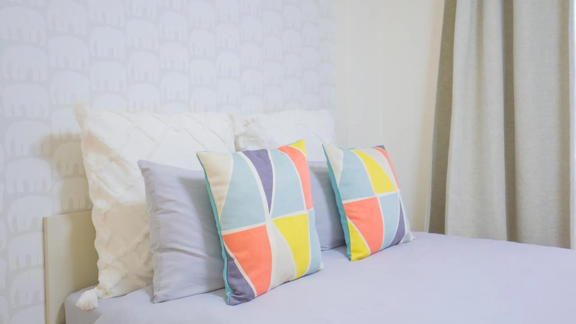Charming Guesthouse In The Heart Of Okubo 丶steps To Metro And Convenient Travel! Eos11 Tokyo Apartment