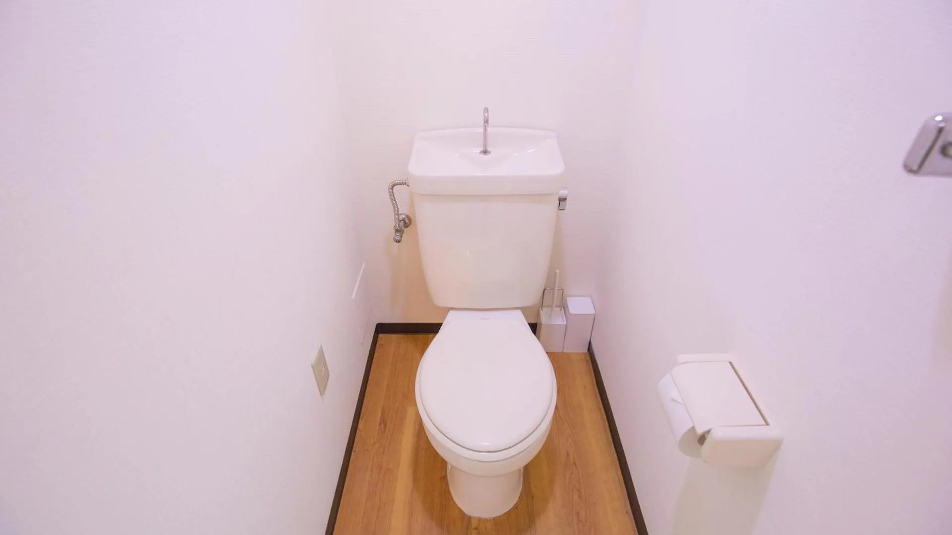 Charming Guesthouse In The Heart Of Okubo 丶steps To Metro And Convenient Travel! Eos11 Tokyo Apartment
